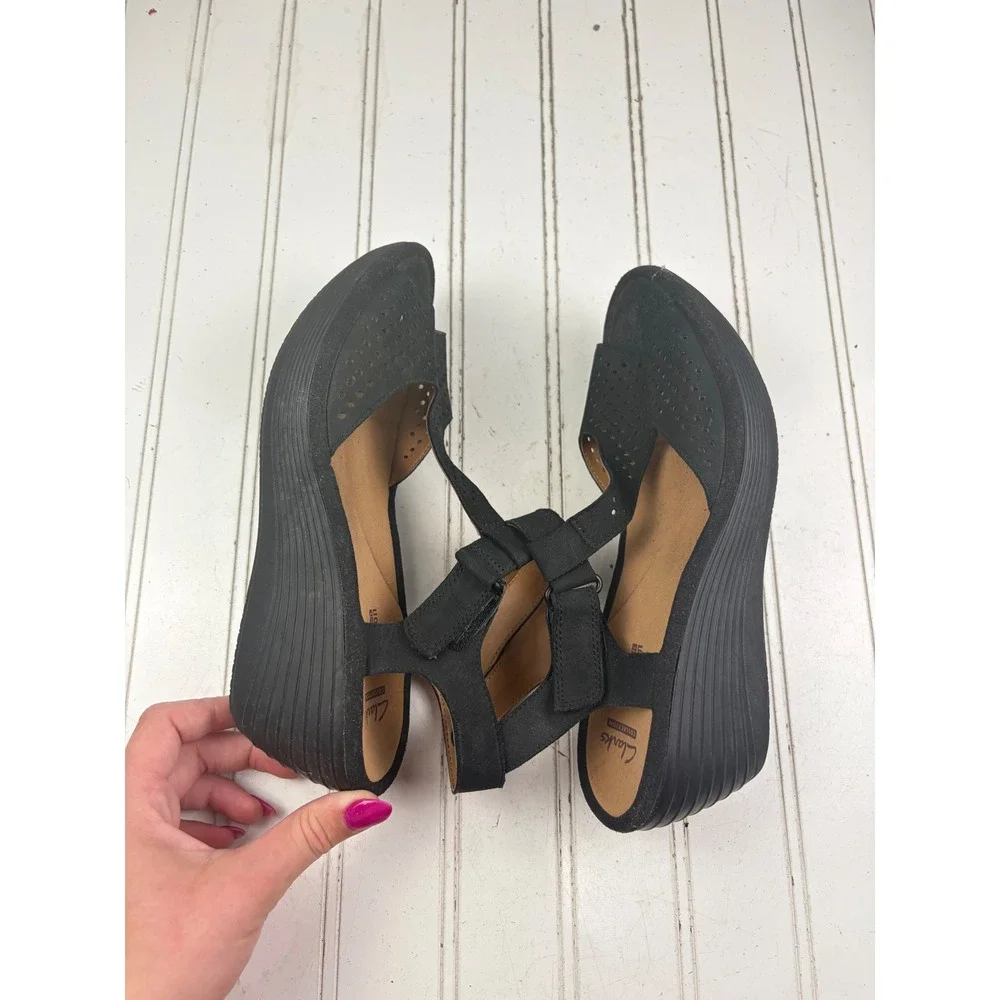 Clarks Collection Black Perforated Reedly Salene Sandal Wedges Women's Size 6.5